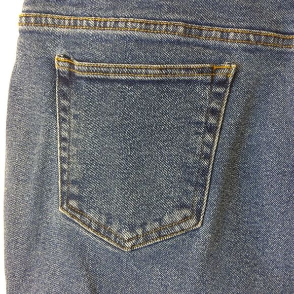 Bill Blass stretch capri with yellow gingham cuffs - Picture 8 of 9